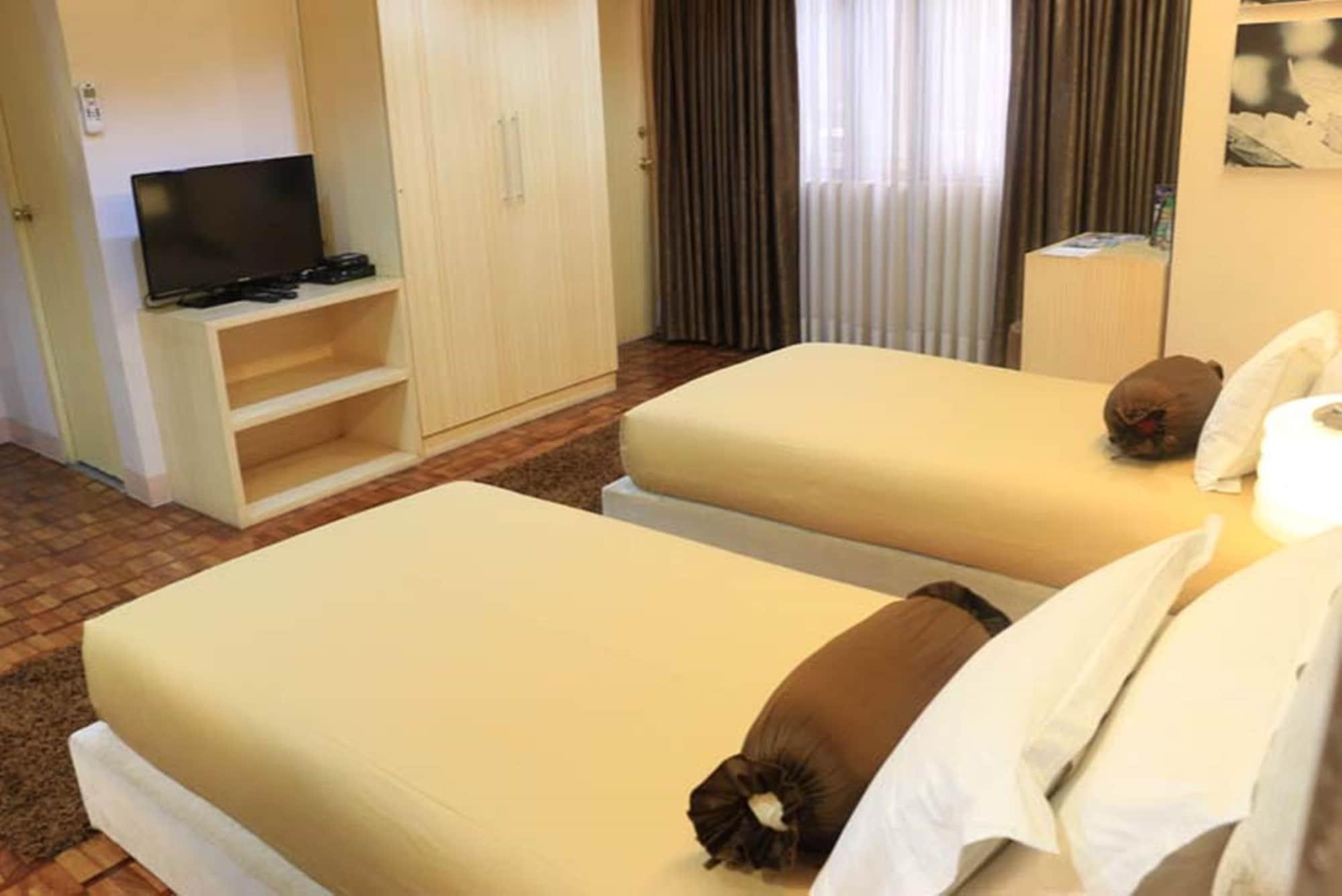 Prince Plaza II Condotel Makati City Exterior photo