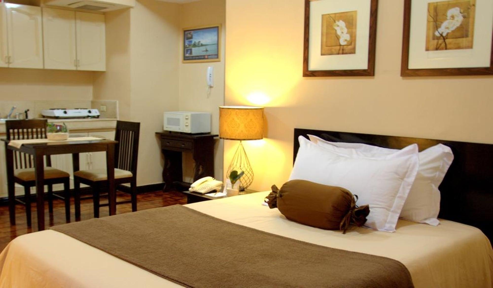 Prince Plaza II Condotel Makati City Exterior photo