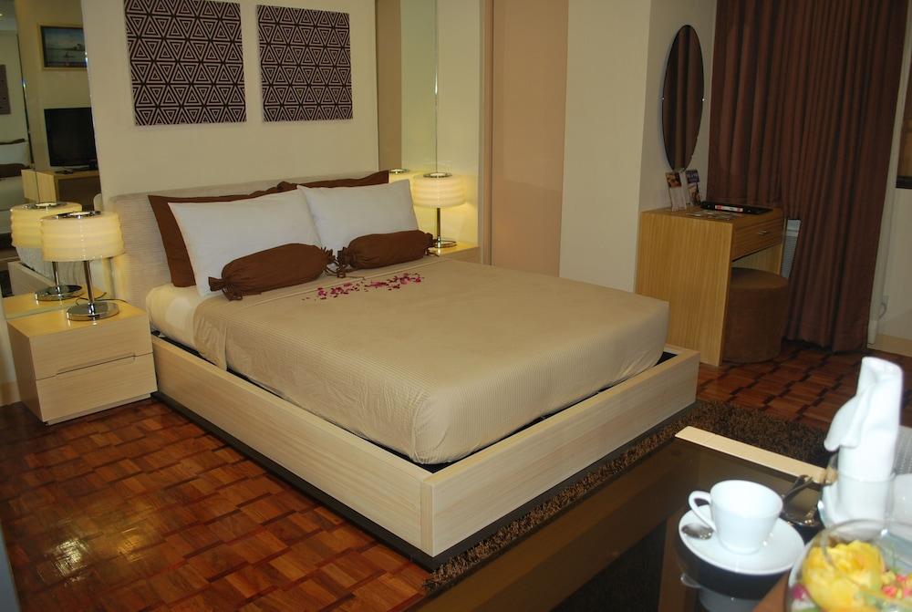 Prince Plaza II Condotel Makati City Exterior photo