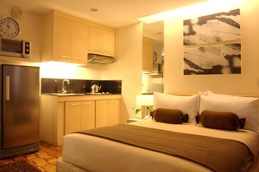 Prince Plaza II Condotel Makati City Exterior photo