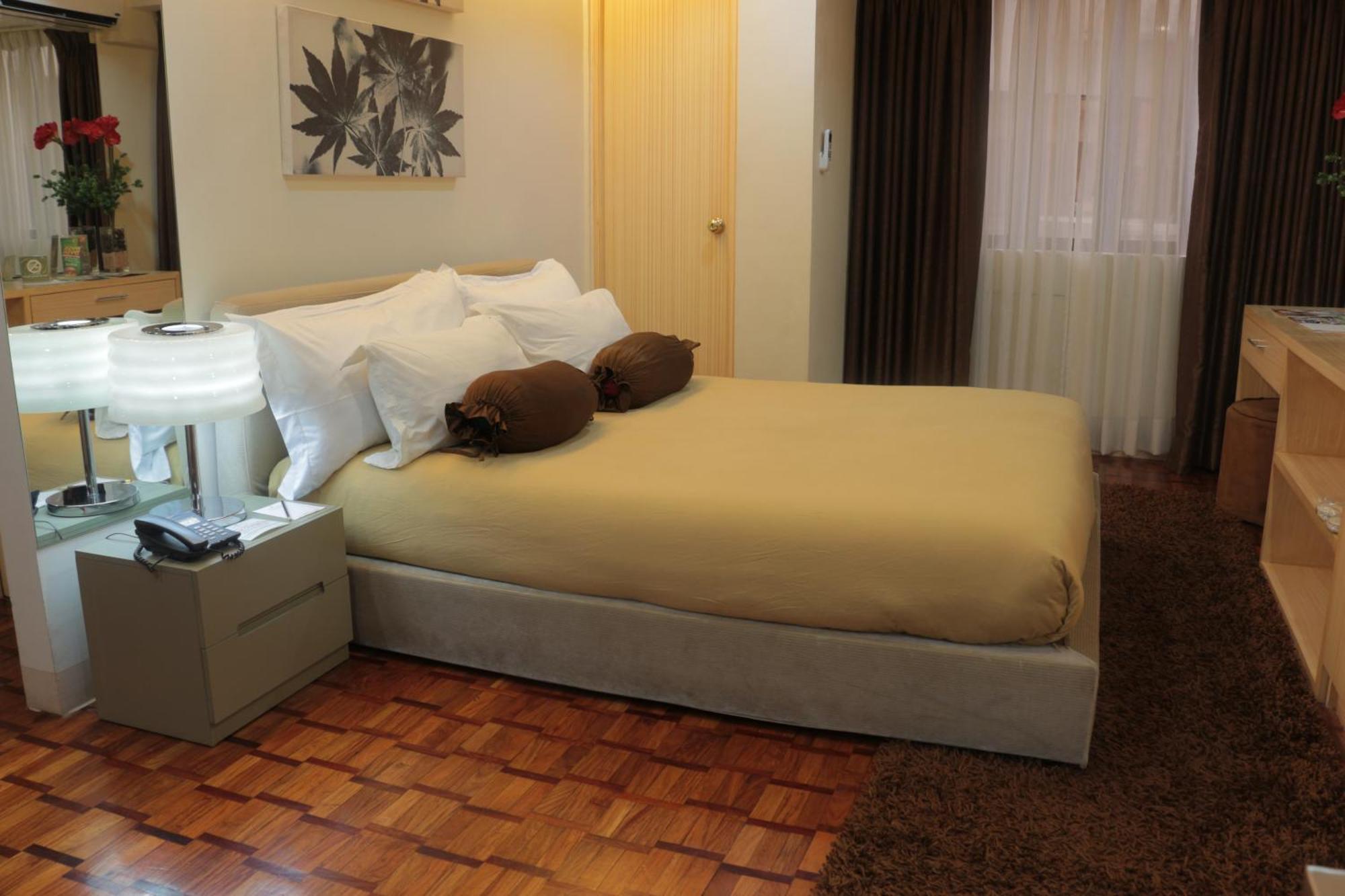 Prince Plaza II Condotel Makati City Exterior photo