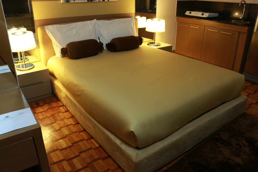 Prince Plaza II Condotel Makati City Exterior photo