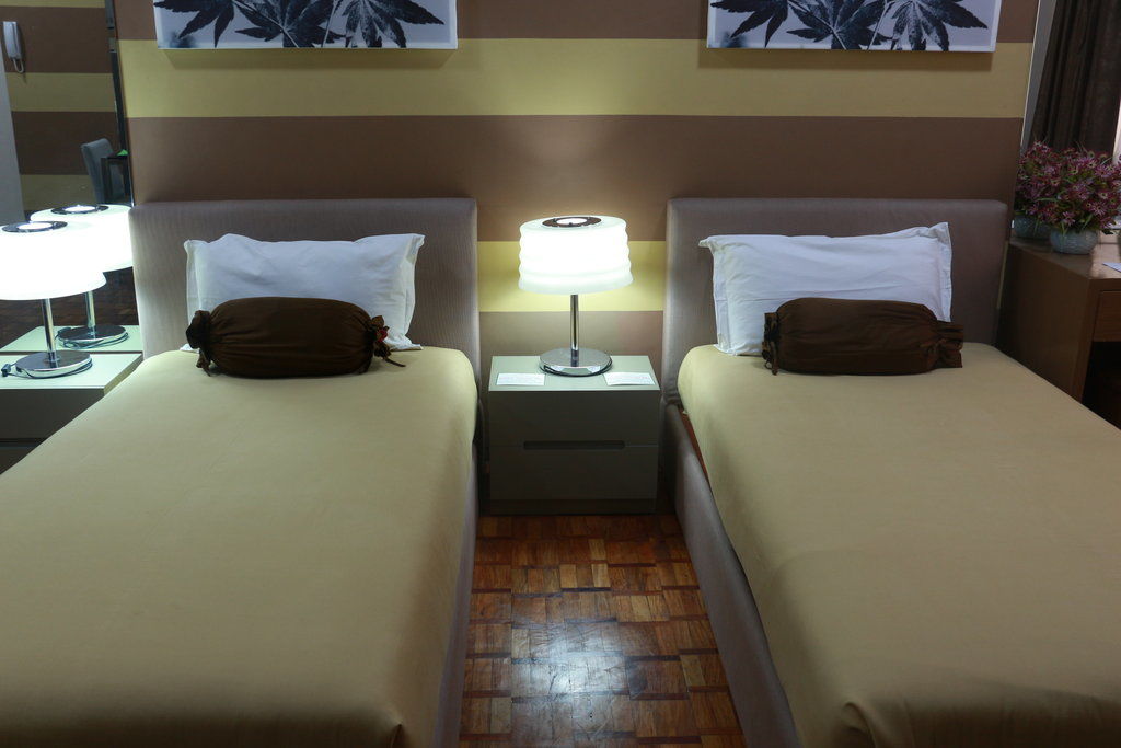Prince Plaza II Condotel Makati City Exterior photo